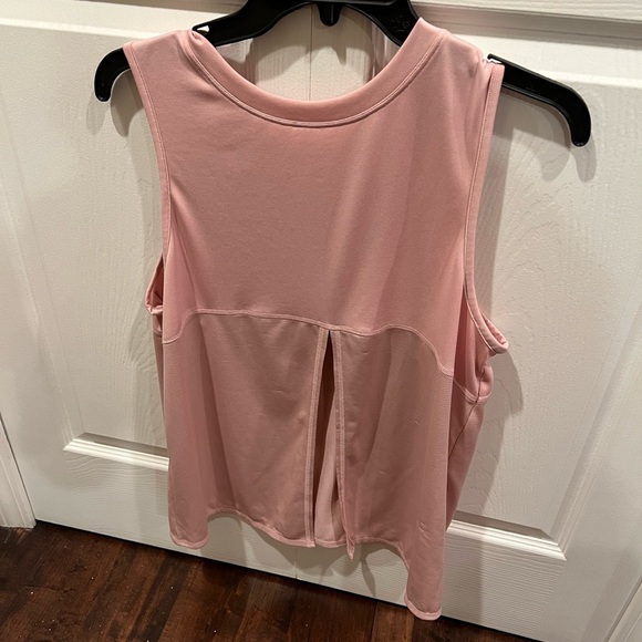 Final price - Women’s GymShark Top( read below ) - Picture 8 of 9